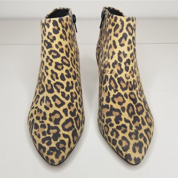 Clarks Collection Linvale Sea Booties Leopard Print Womens Brown 6M Leather - Picture 2 of 11